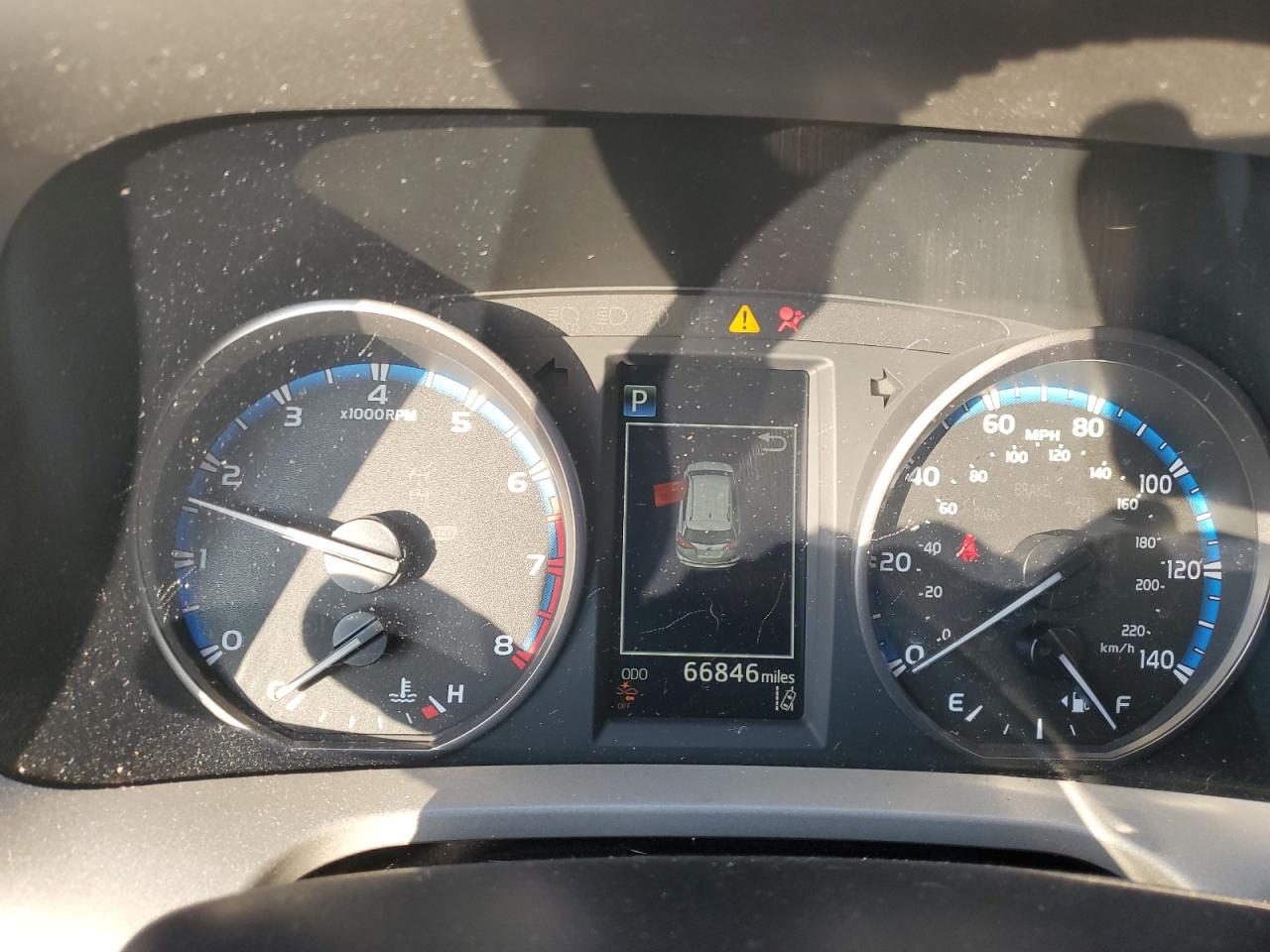 2018 Toyota RAV 4 - Image 9