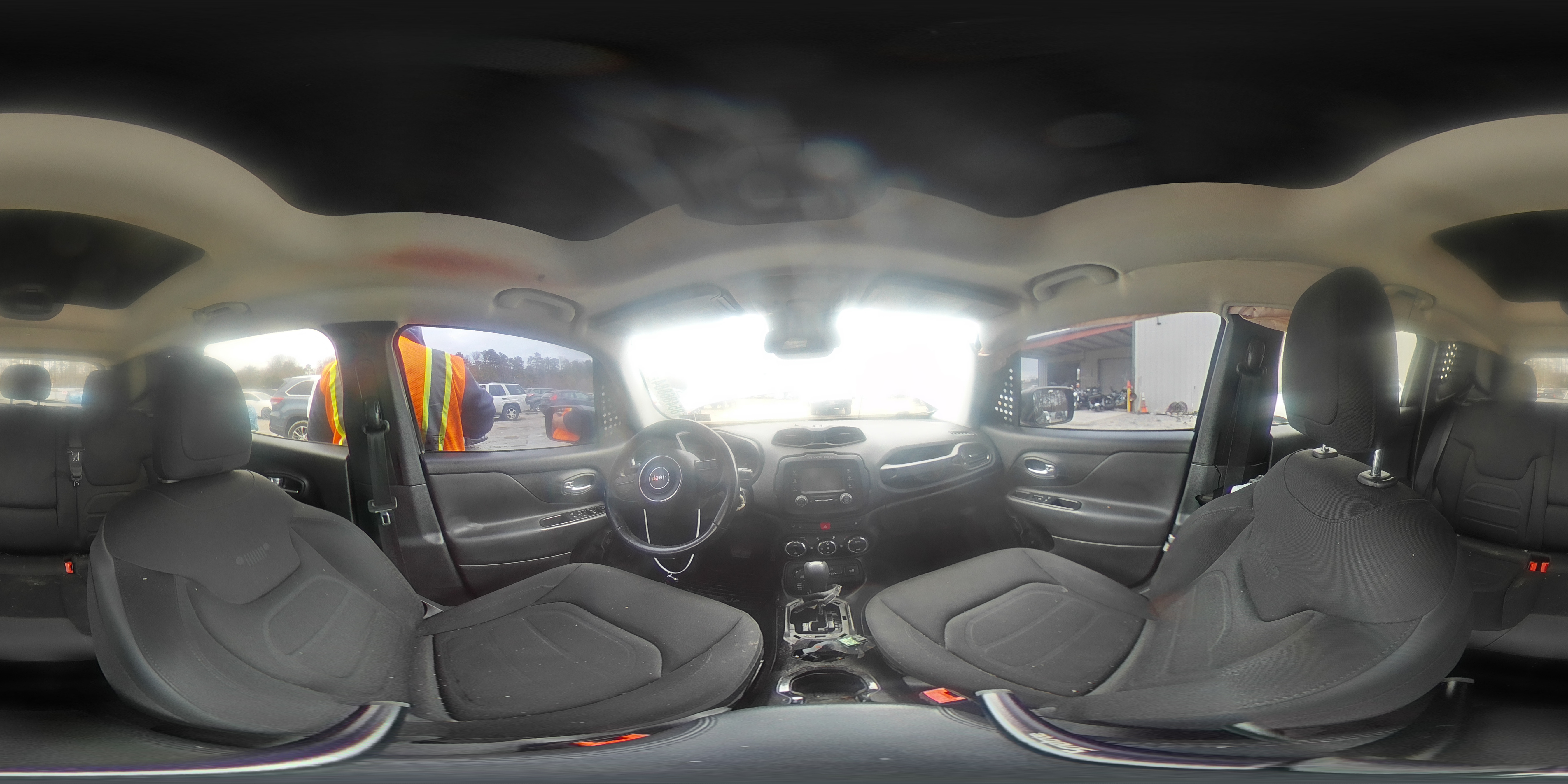 2016 Jeep Renegade - Image 13