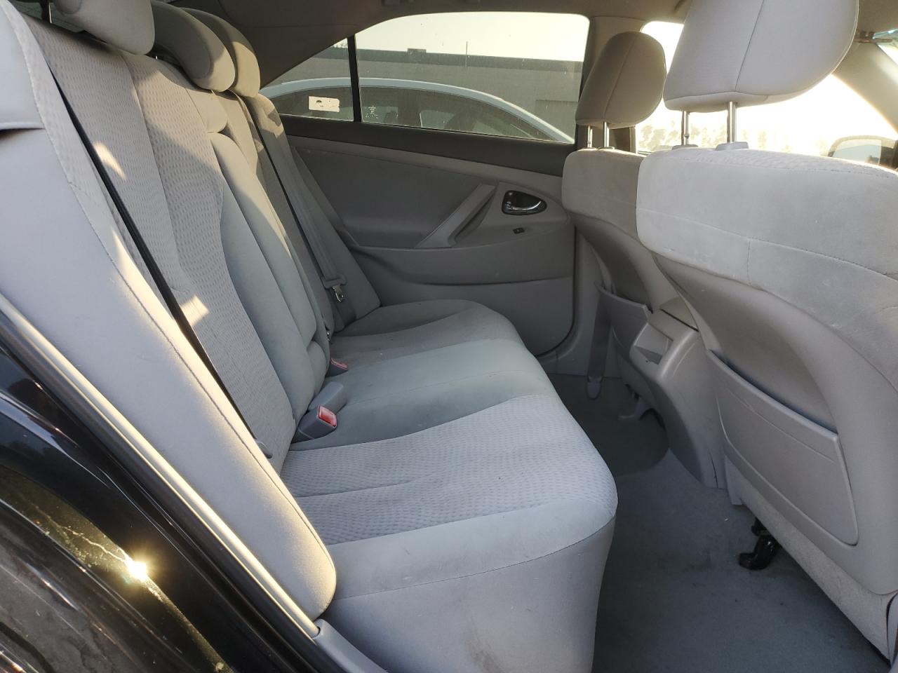 2011 Toyota Camry - Image 10