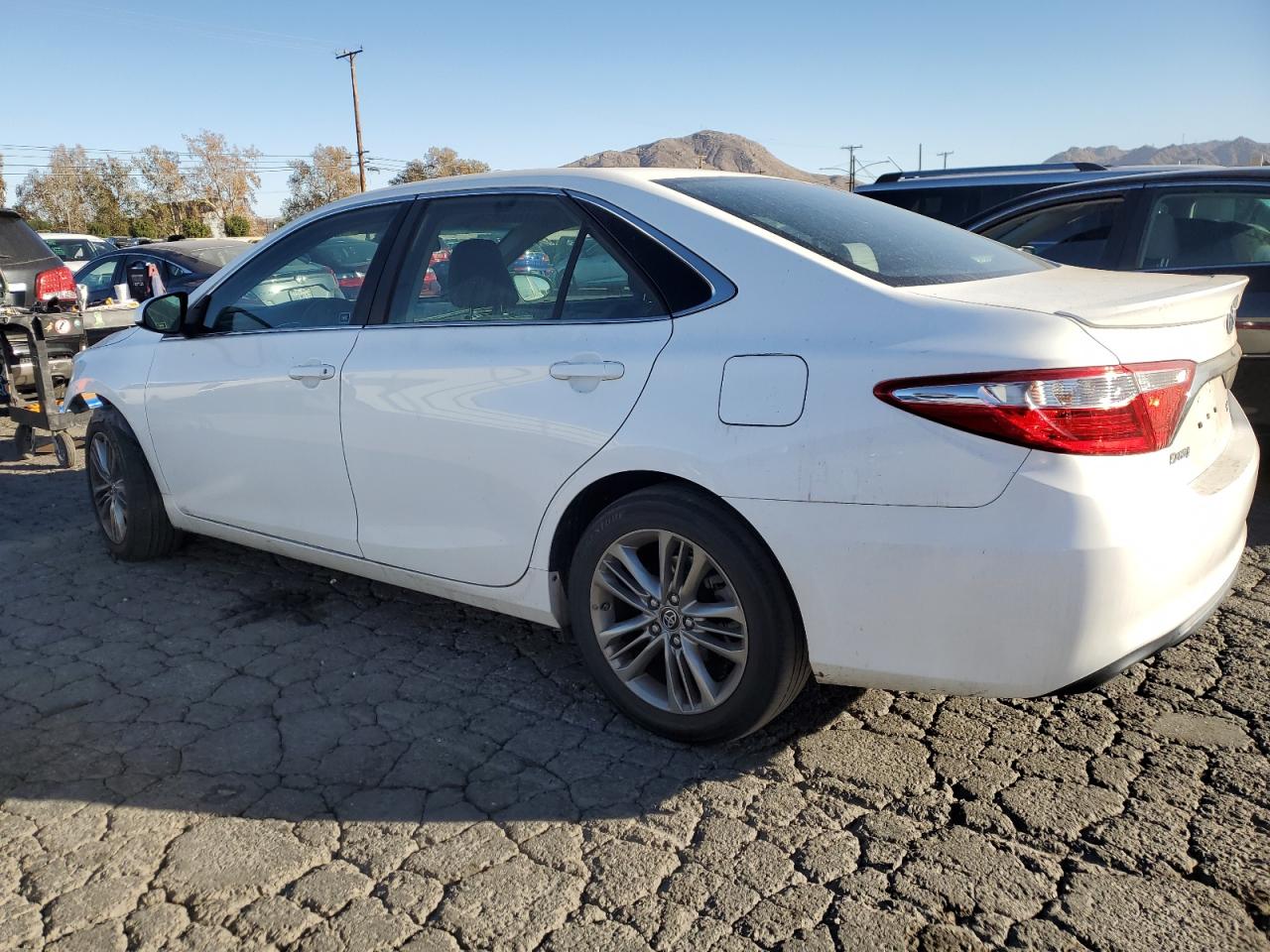 VIN 4T1BF1FK6HU709649 2017 TOYOTA CAMRY no.2