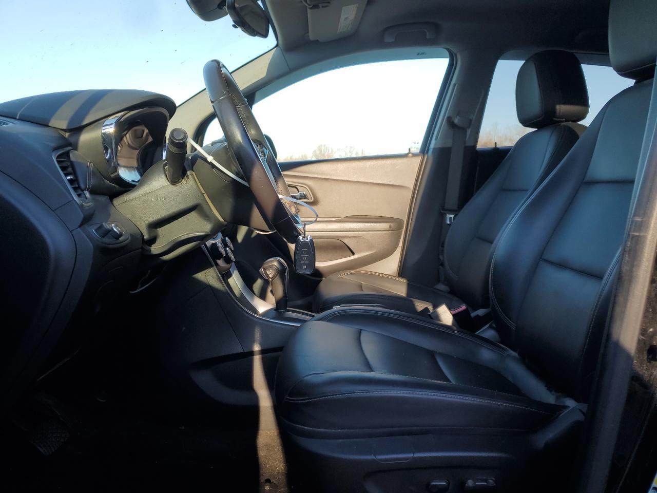 2022 Chevrolet Trax - Image 7