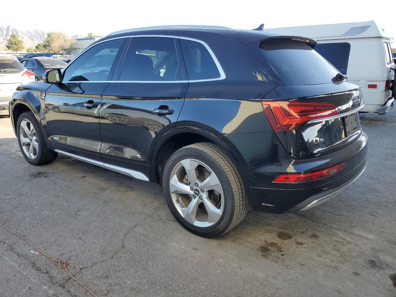 2021 Audi Q5 - Image 2