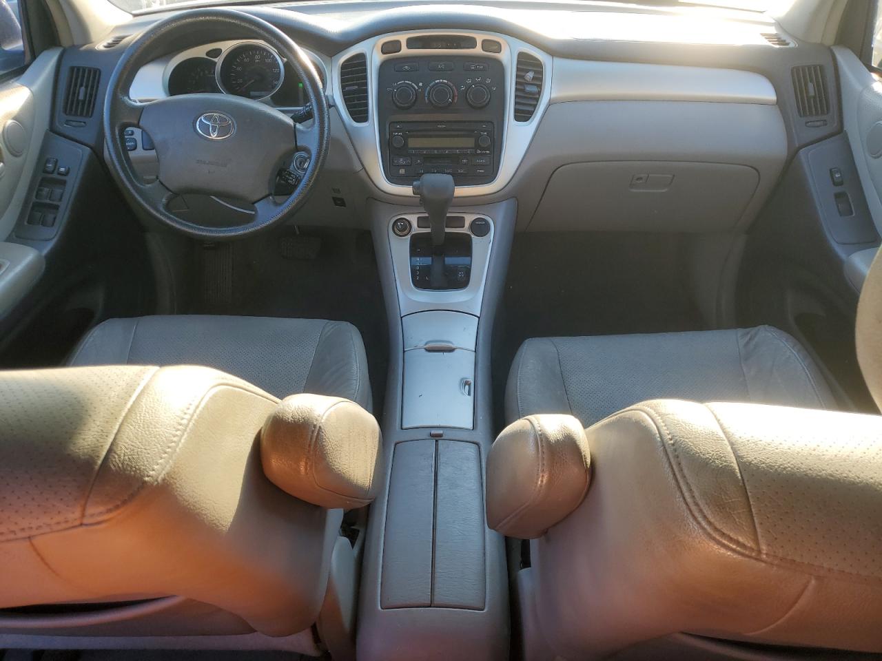 2004 Toyota Highlander - Image 8