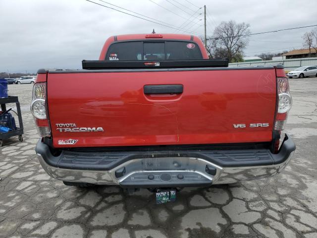 Pickups TOYOTA TACOMA 2015 Czerwony