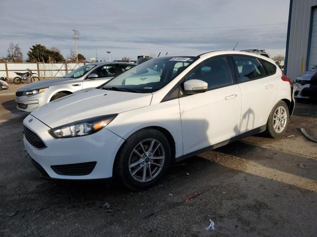 Hatchbacks FORD FOCUS 2016 Biały