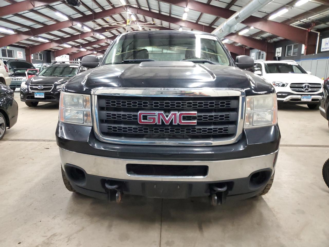 VIN 1GT12ZCG2EF132256 2014 GMC SIERRA no.5