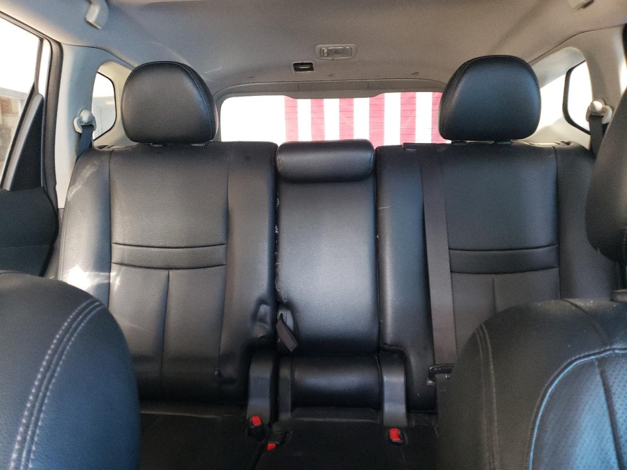 2017 Nissan Rogue - Image 10