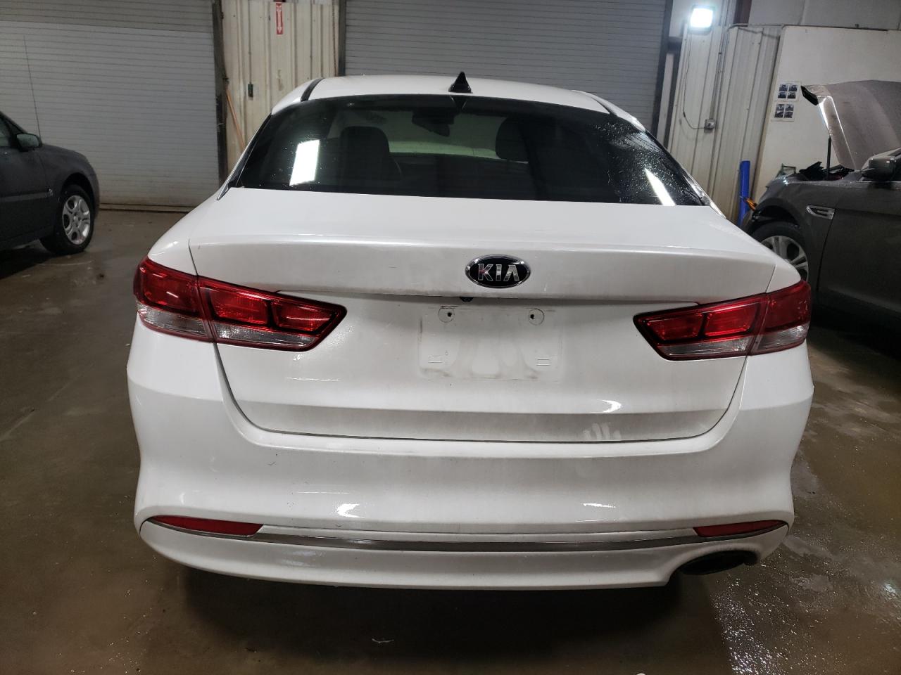 2016 Kia Optima - Image 6