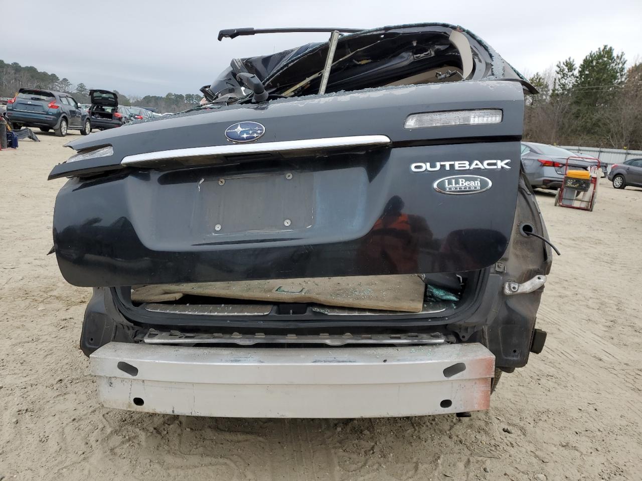 2005 Subaru Outback - Image 6