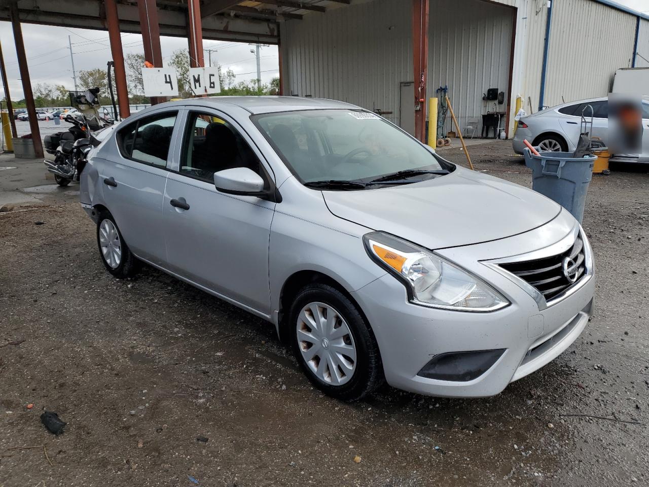 VIN 3N1CN7AP3HL861662 2017 NISSAN VERSA no.4