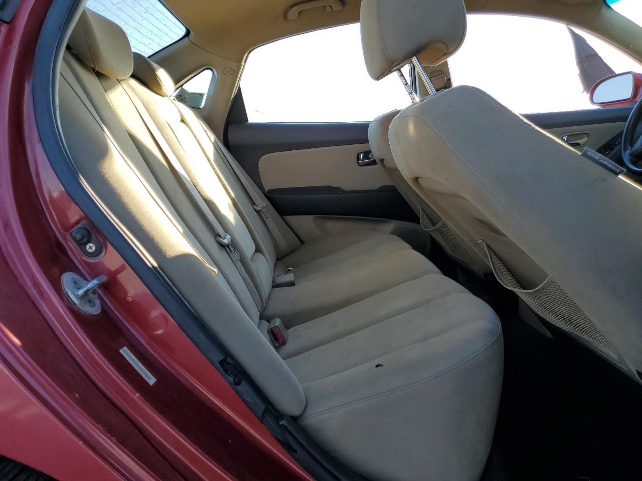 2010 Hyundai Elantra - Image 10