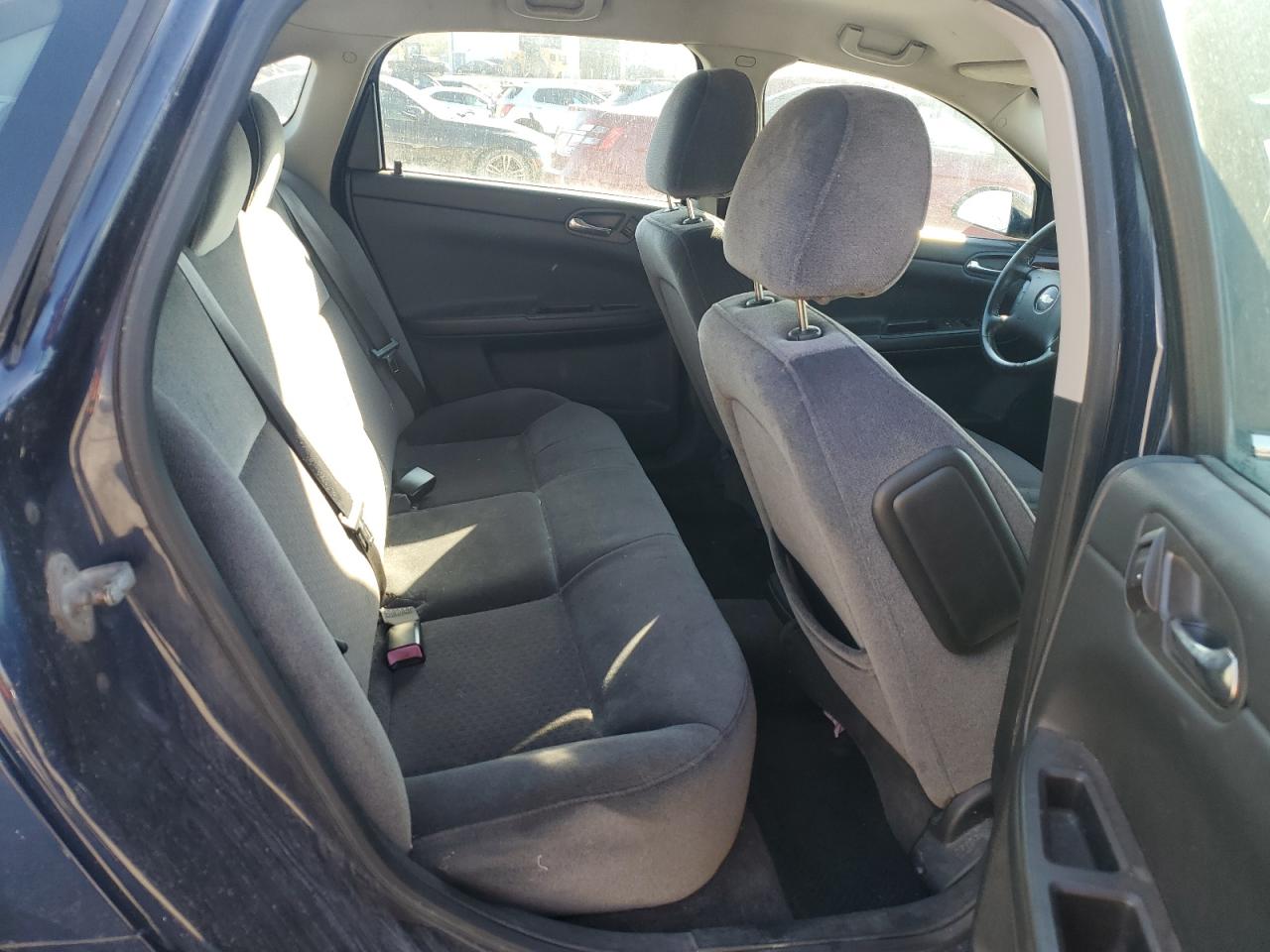 2010 Chevrolet Impala - Image 10