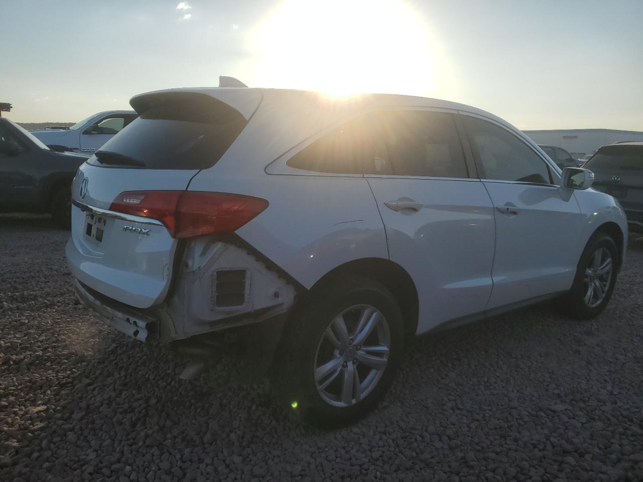 VIN 5J8TB3H54FL011388 2015 ACURA RDX no.3