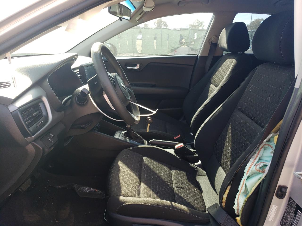 2020 Kia Rio - Image 7