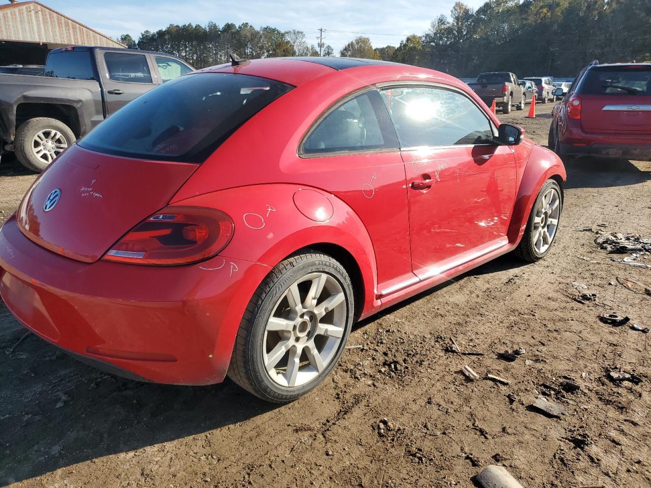 2012 Volkswagen Beetle - Image 3
