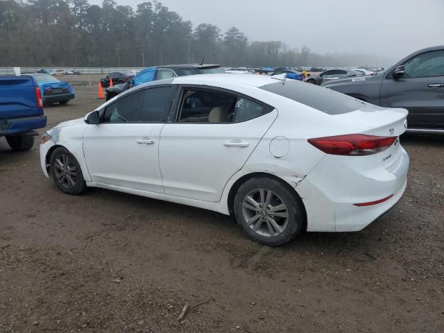  HYUNDAI ELANTRA 2017 Белый