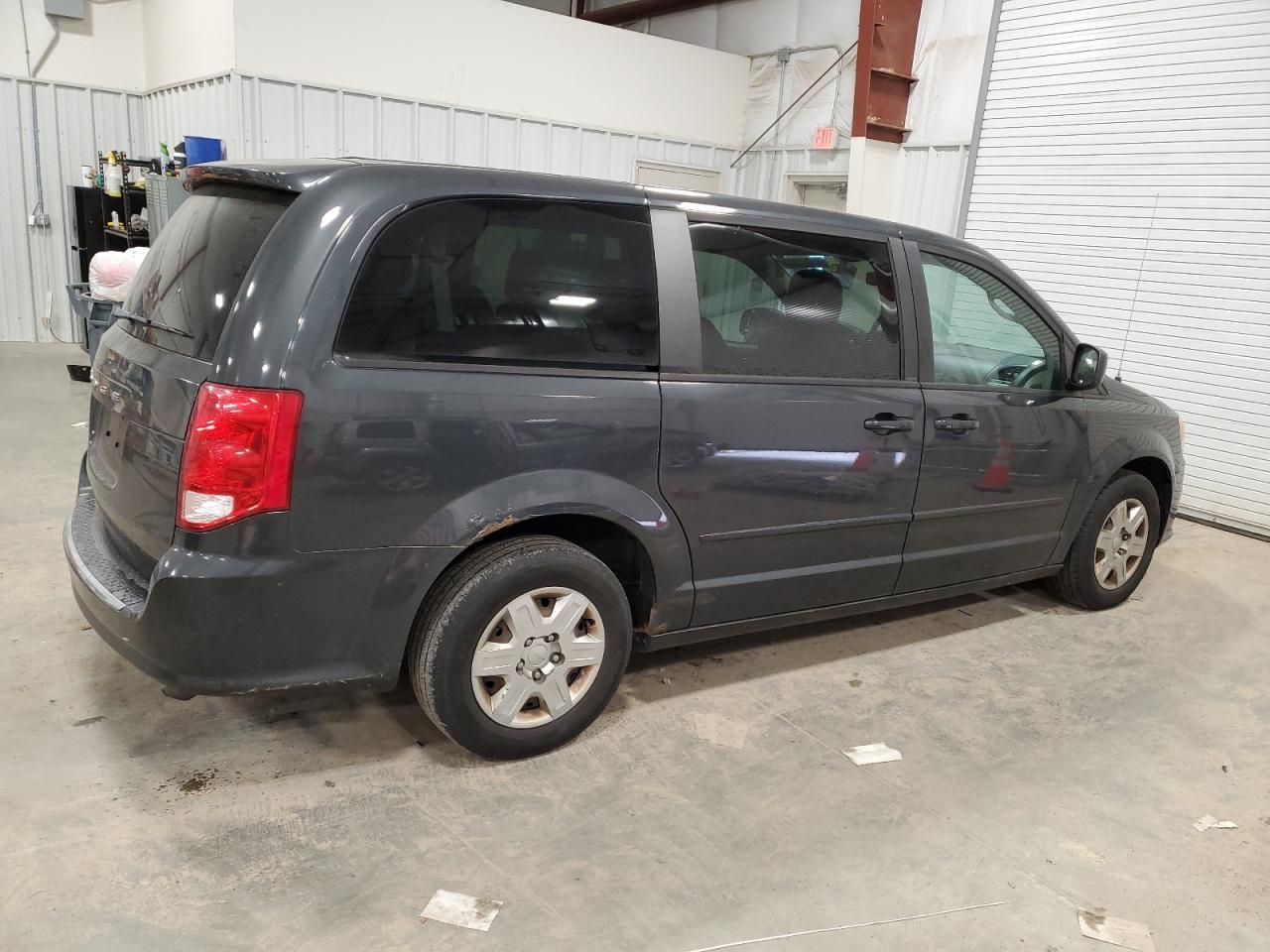 2012 Dodge Caravan - Image 3