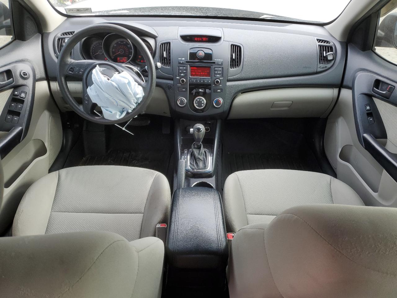 2012 Kia Forte - Image 8