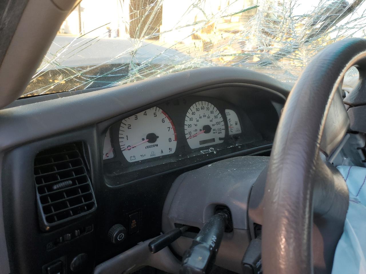2002 Toyota Tacoma - Image 9