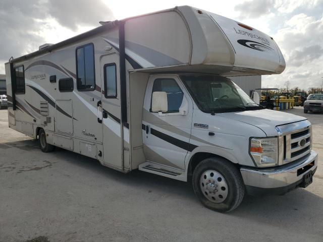 2015 Ford Econoline E450 Super Duty Cutaway Van