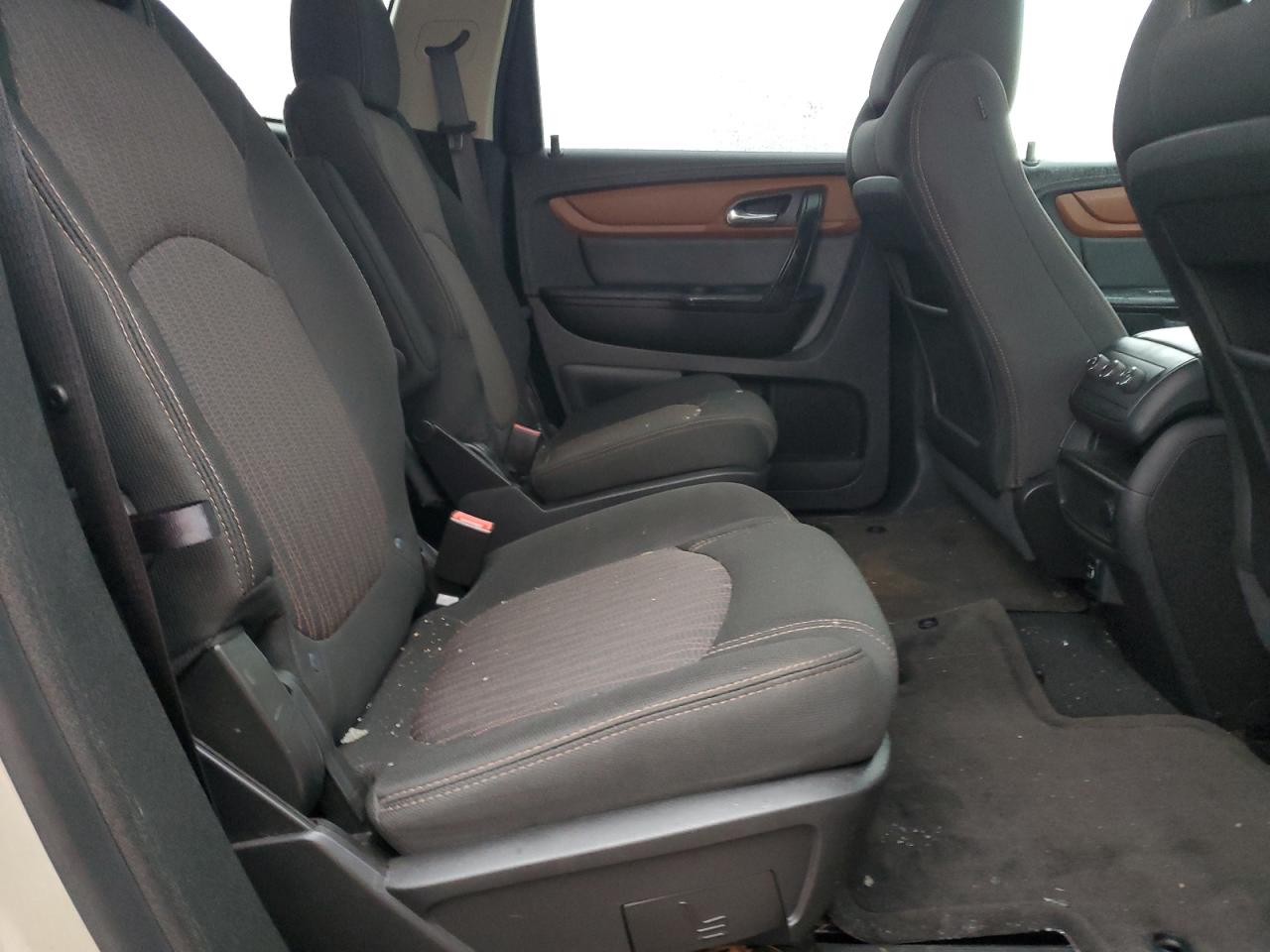 2017 Chevrolet Traverse - Image 11