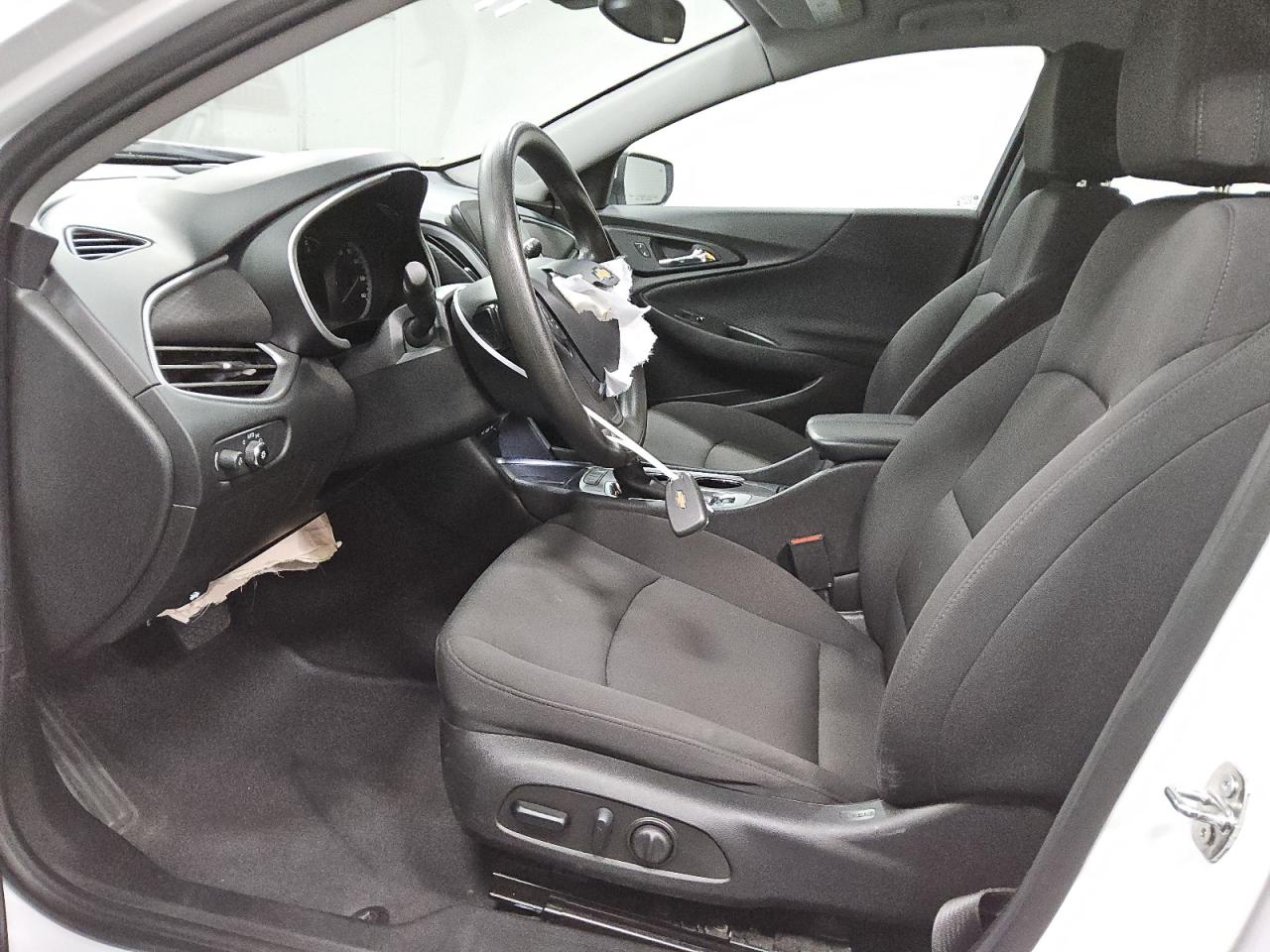 2023 Chevrolet Malibu - Image 7