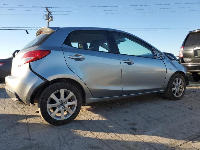 Хетчбеки MAZDA 2 2013 Сріблястий