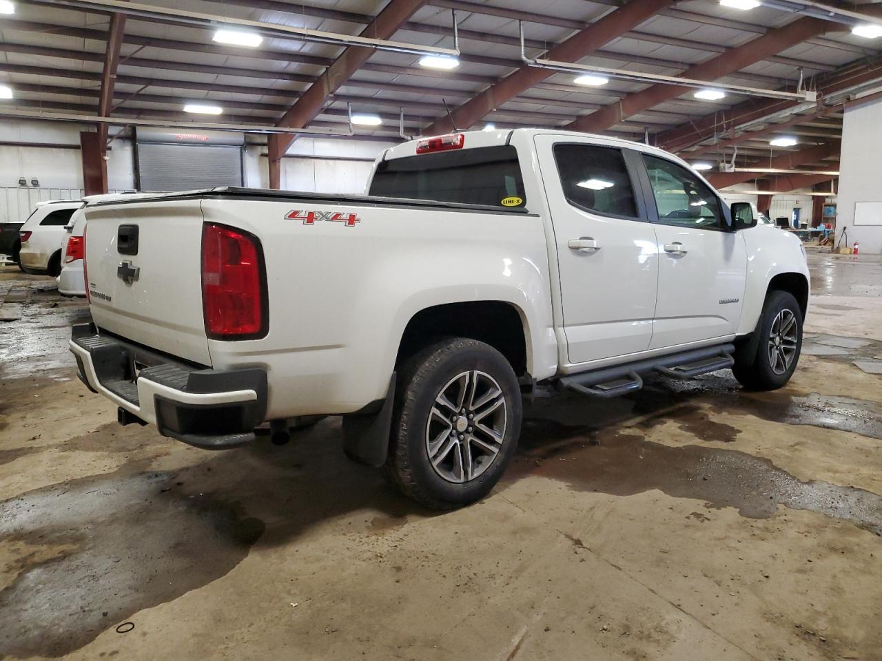 VIN 1GCGTBEN5K1297379 2019 CHEVROLET COLORADO no.3