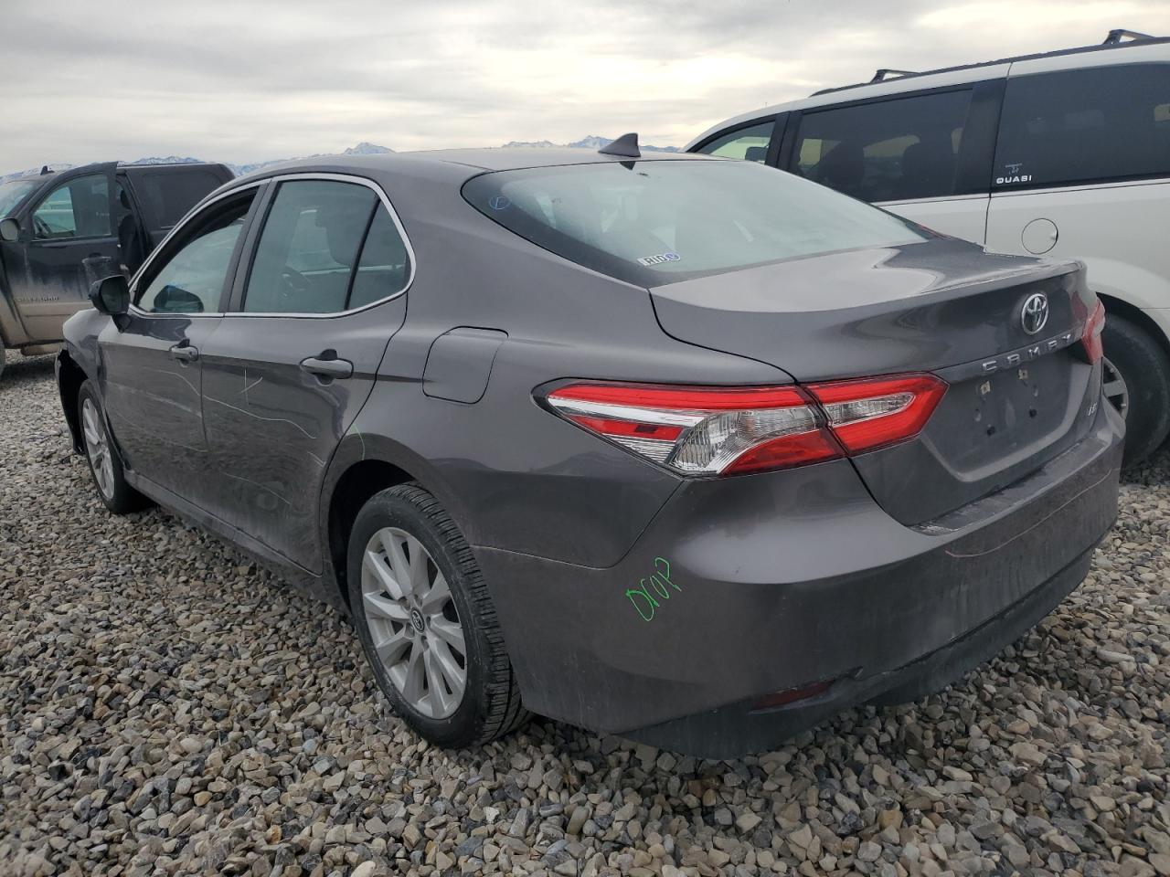 VIN 4T1B11HK5KU797113 2019 TOYOTA CAMRY no.2