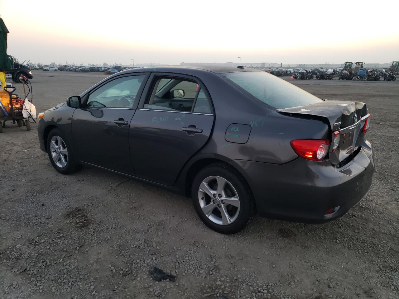 VIN 5YFBU4EEXDP145115 2013 TOYOTA COROLLA no.2