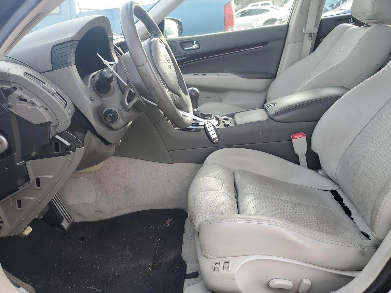 2013 Infiniti G - Image 7