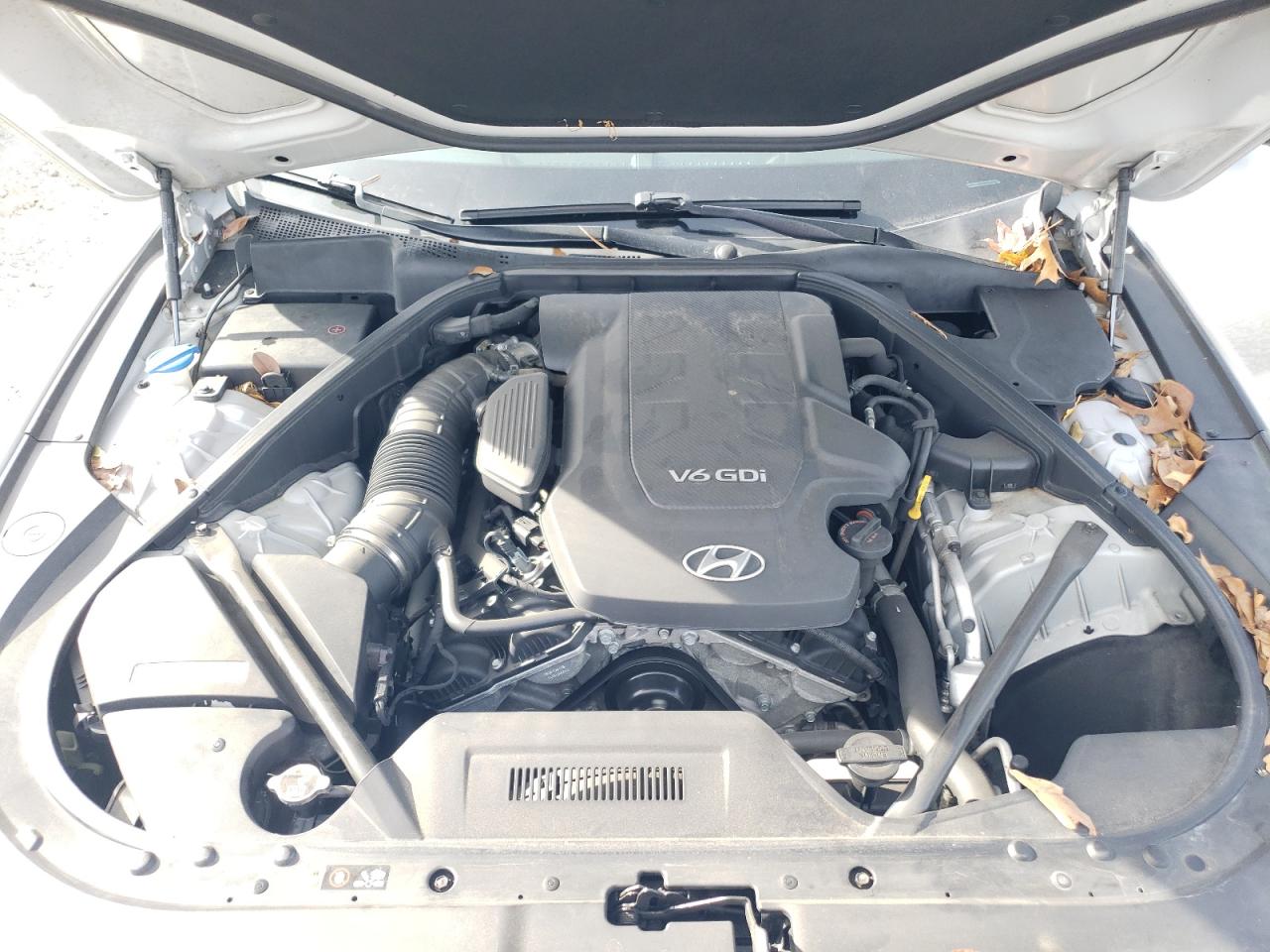 2016 Hyundai Genesis - Image 11