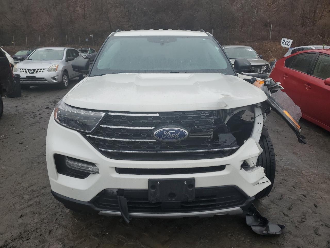2023 Ford Explorer - Image 5