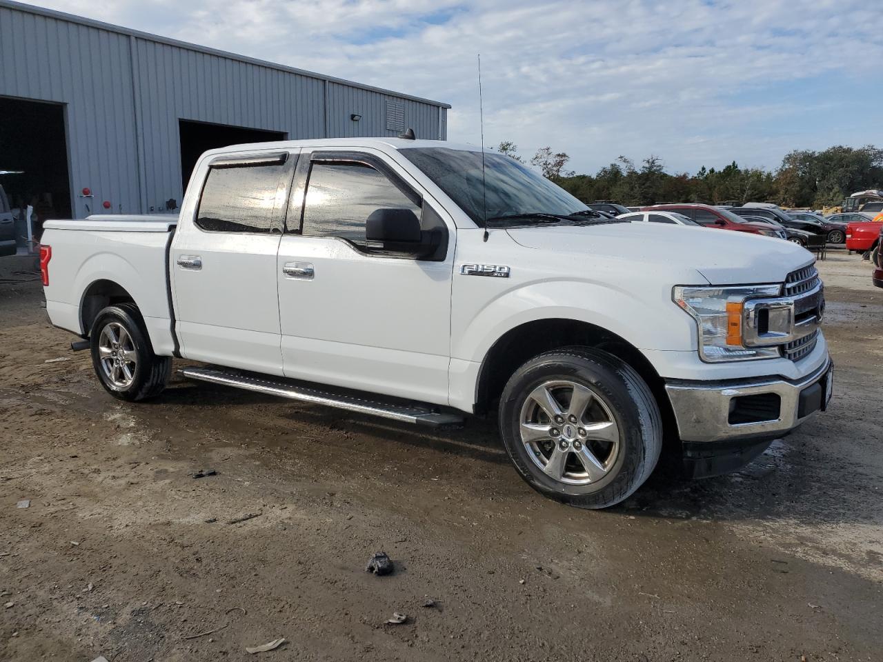 VIN 1FTEW1CB2KFD40693 2019 FORD F-150 no.4