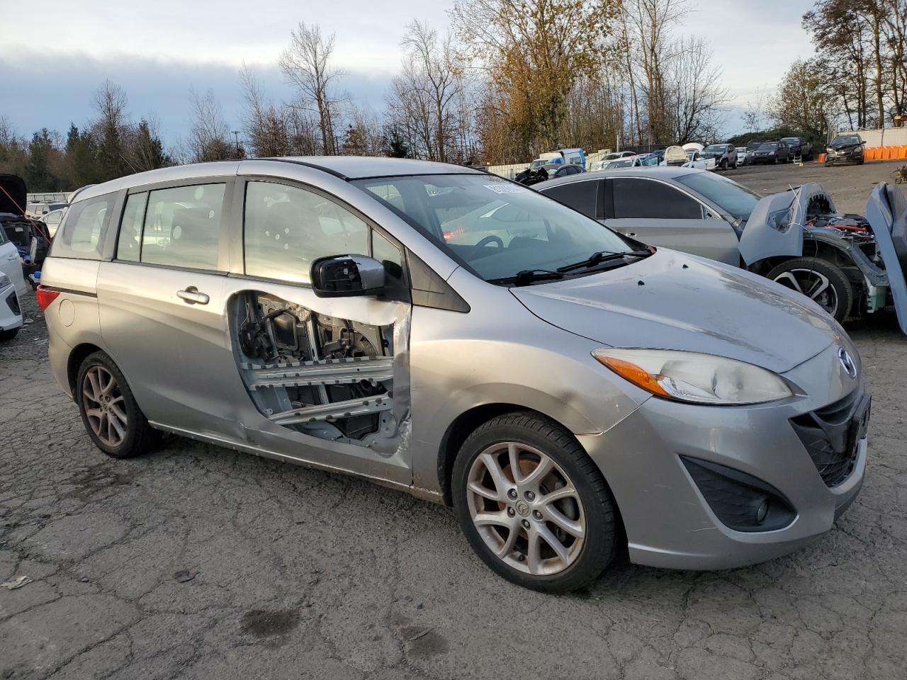 2012 Mazda 5 - Image 4