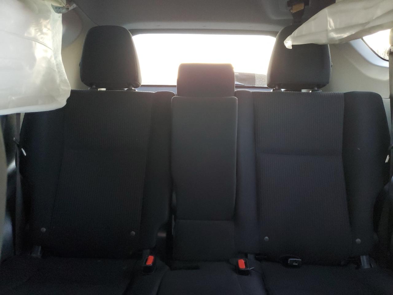 2017 Toyota RAV 4 - Image 10