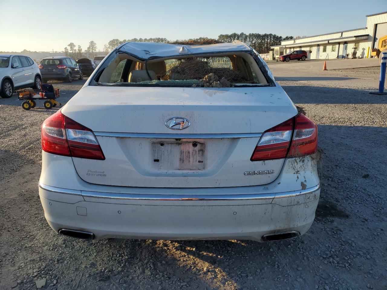 2013 Hyundai Genesis 3.8L VIN: KMHGC4DD7DU241784 Lot: 81903554