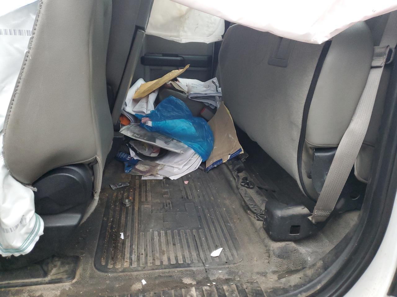 2017 Ford F450 - Image 12