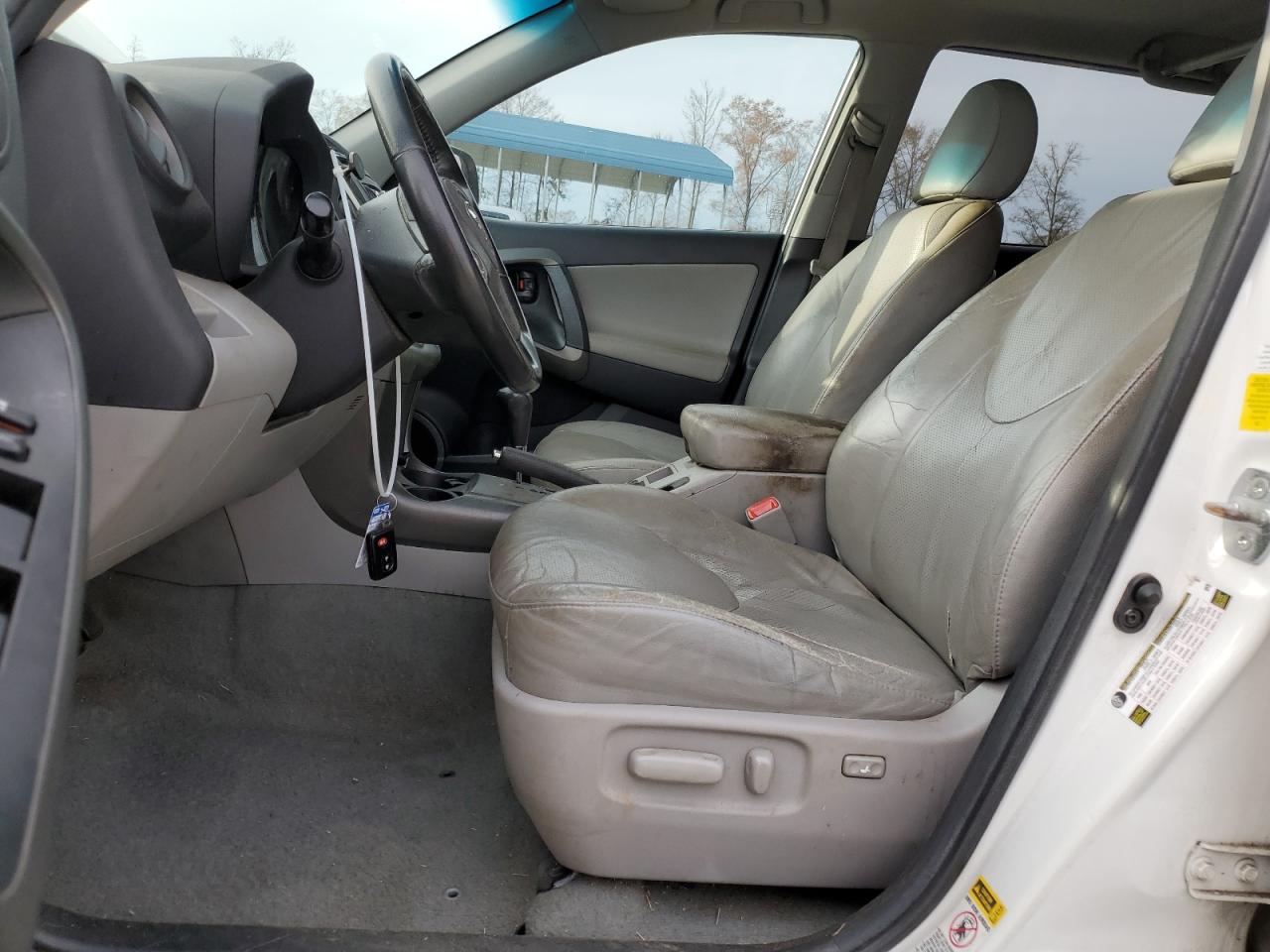 2011 Toyota RAV 4 - Image 7