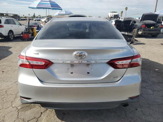  TOYOTA CAMRY 2018 Серебристый
