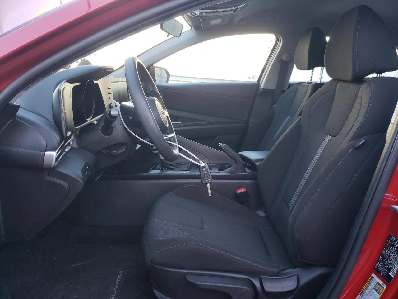 2023 Hyundai Elantra - Image 7