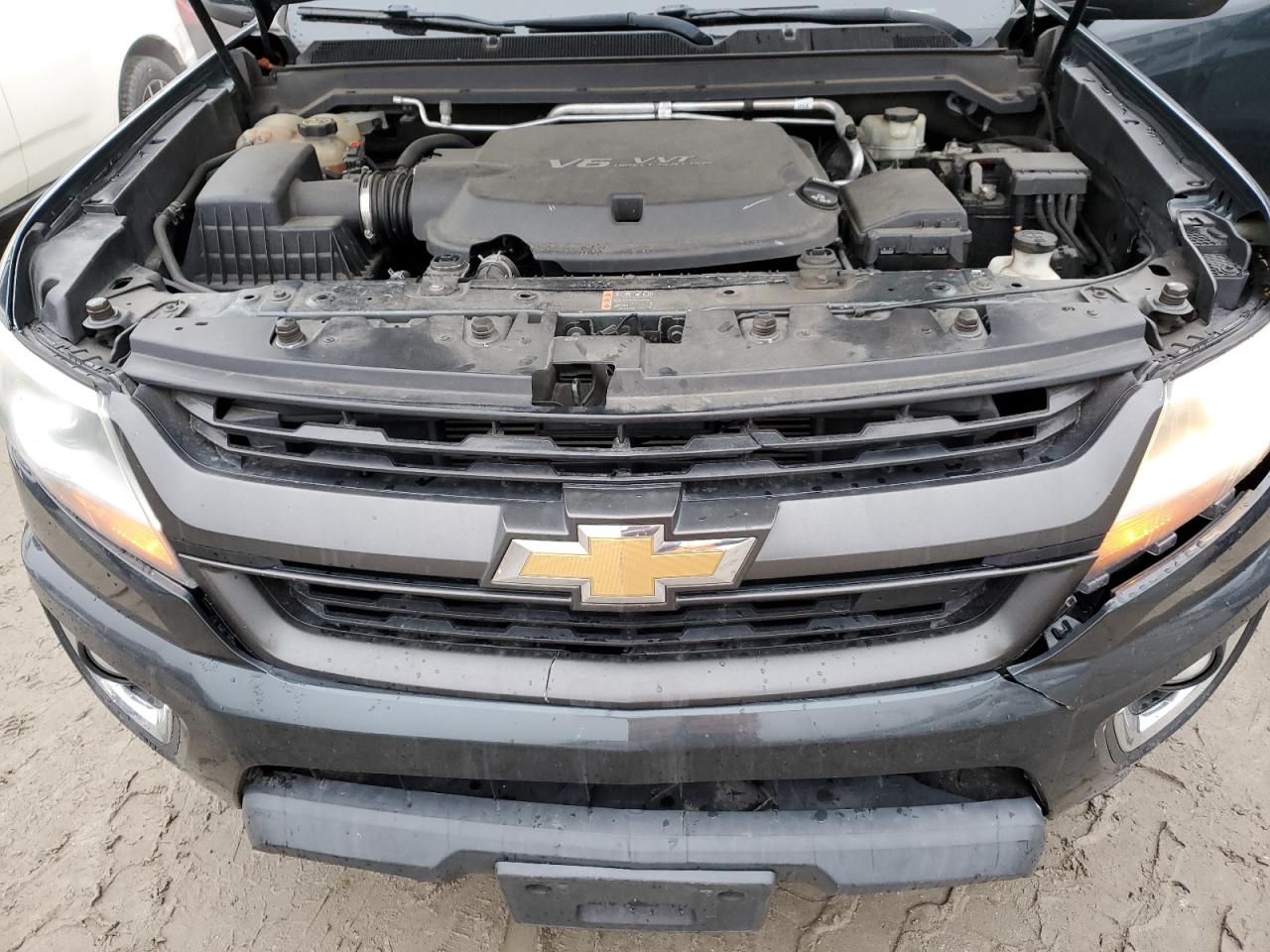 2017 Chevrolet Colorado - Image 11