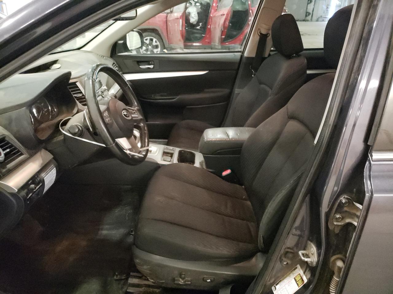 2010 Subaru Outback - Image 7