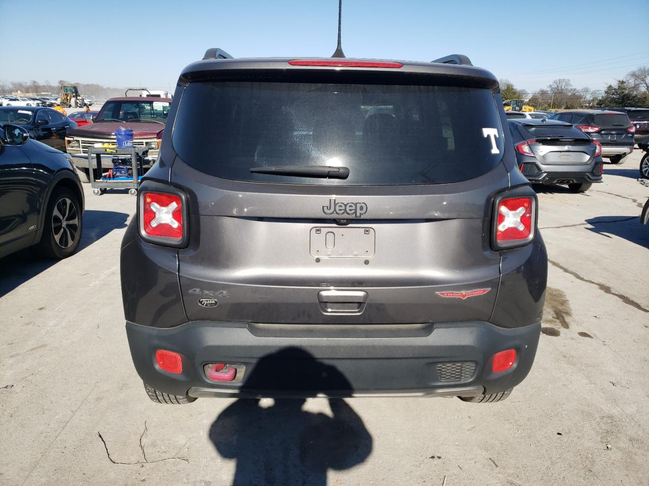 VIN ZACCJBCB0JPH44695 2018 JEEP RENEGADE no.6