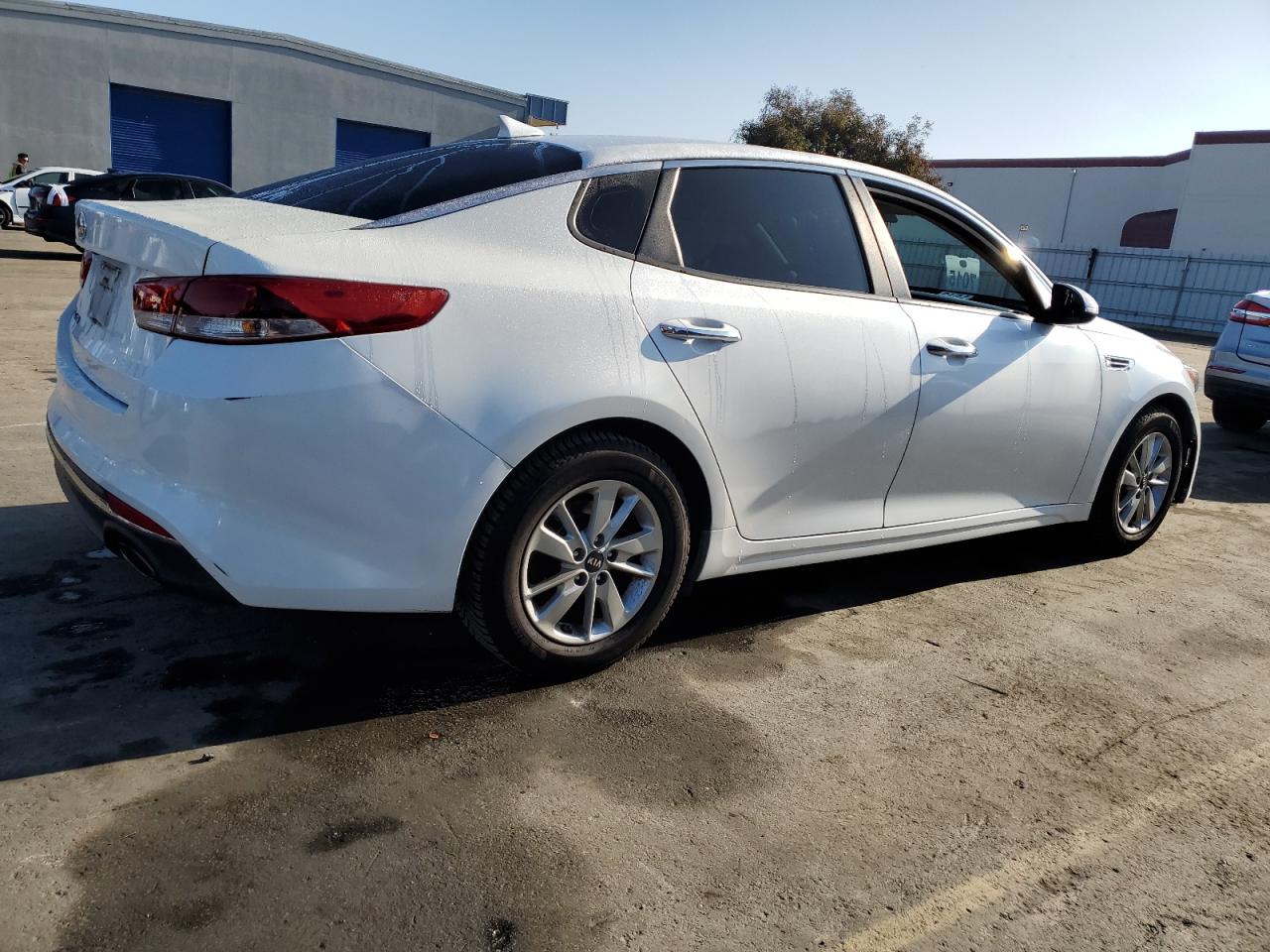 VIN KNAGT4L3XG5075348 2016 KIA OPTIMA no.3