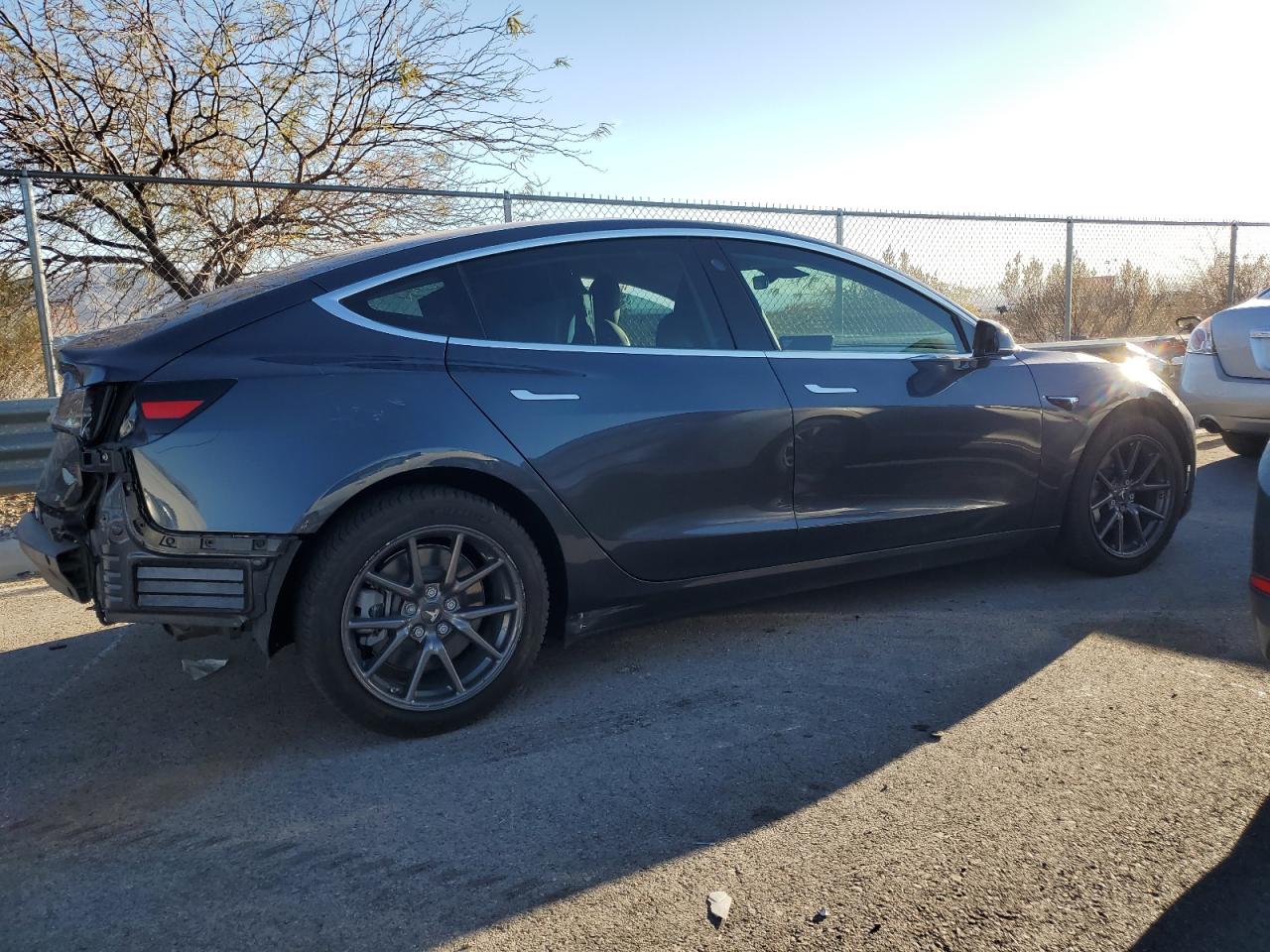 VIN 5YJ3E1EA2JF041304 2018 TESLA MODEL 3 no.3