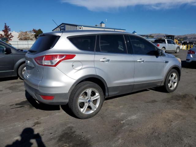  FORD ESCAPE 2015 Srebrny