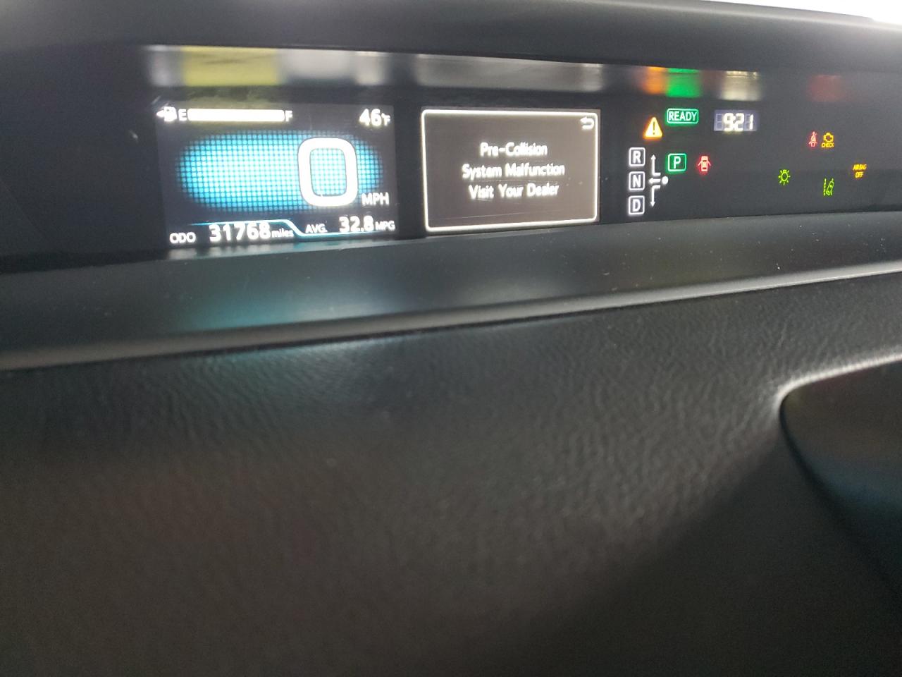 2017 Toyota Prius - Image 9