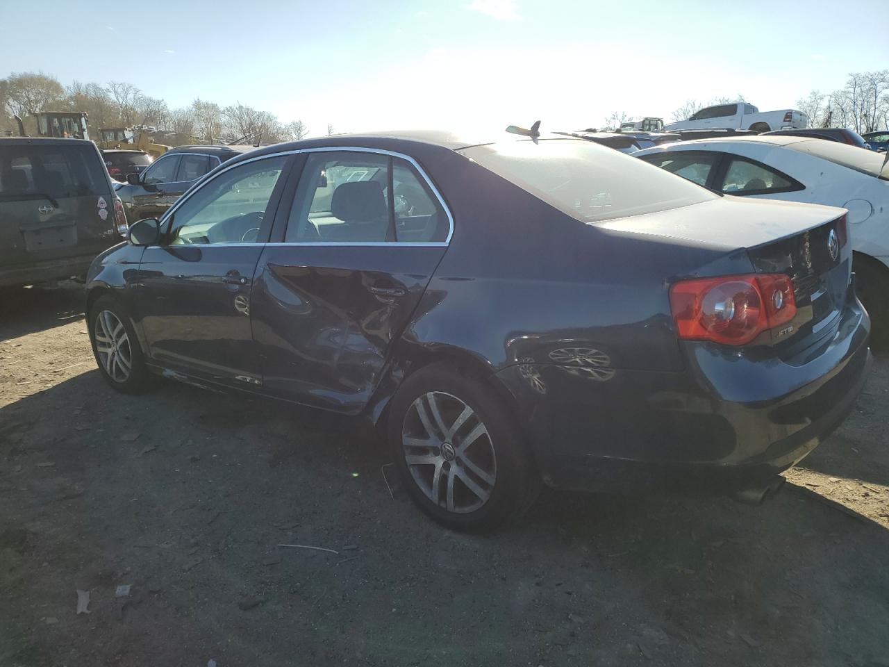 2006 Volkswagen Jetta - Image 2