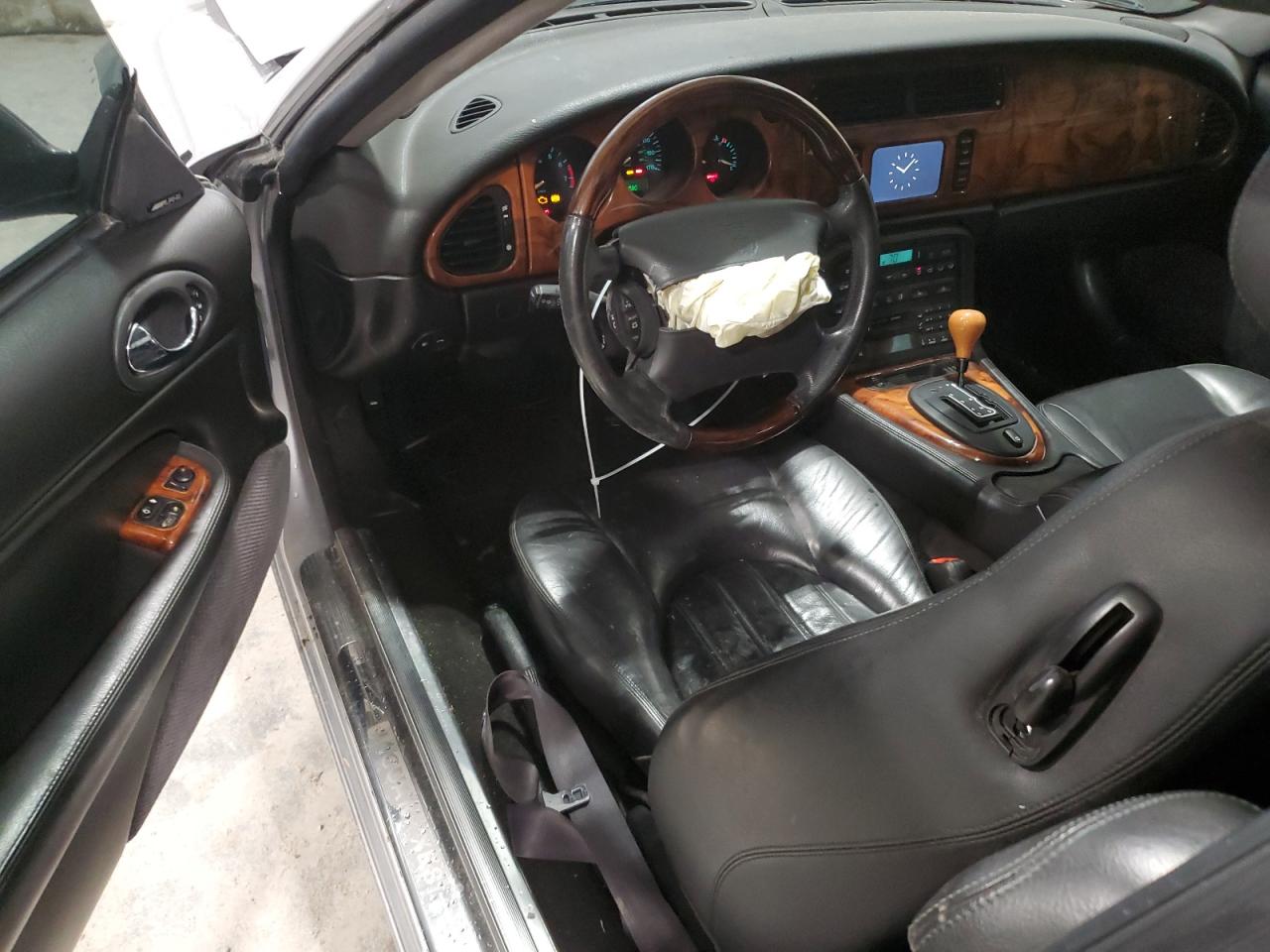 2003 Jaguar XK - Image 8